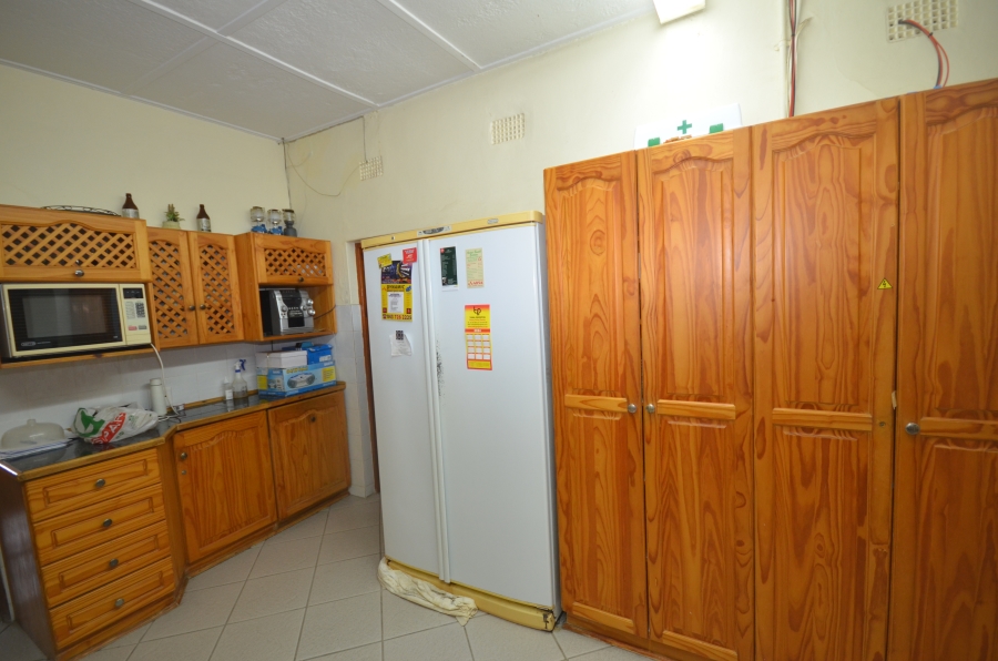 9 Bedroom Property for Sale in Nahoon Eastern Cape
